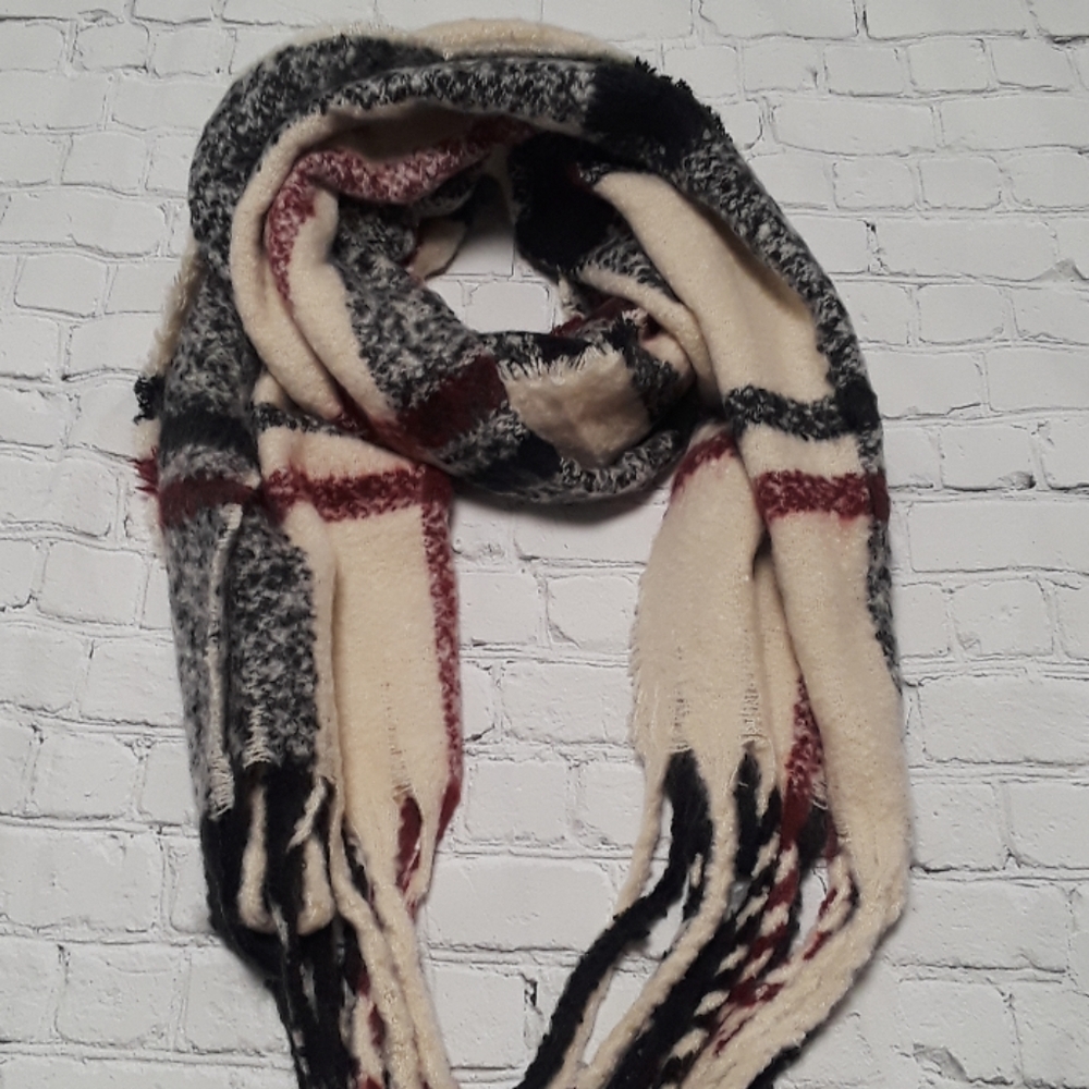 C&D Chunky Plaid Scarf.